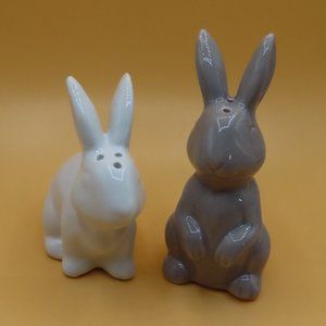 Easter Bunny Salt & Pepper Shaker Set